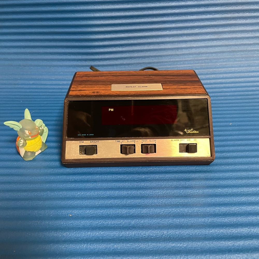 Vintage Sears Roebuck & Co LCD clock 47198